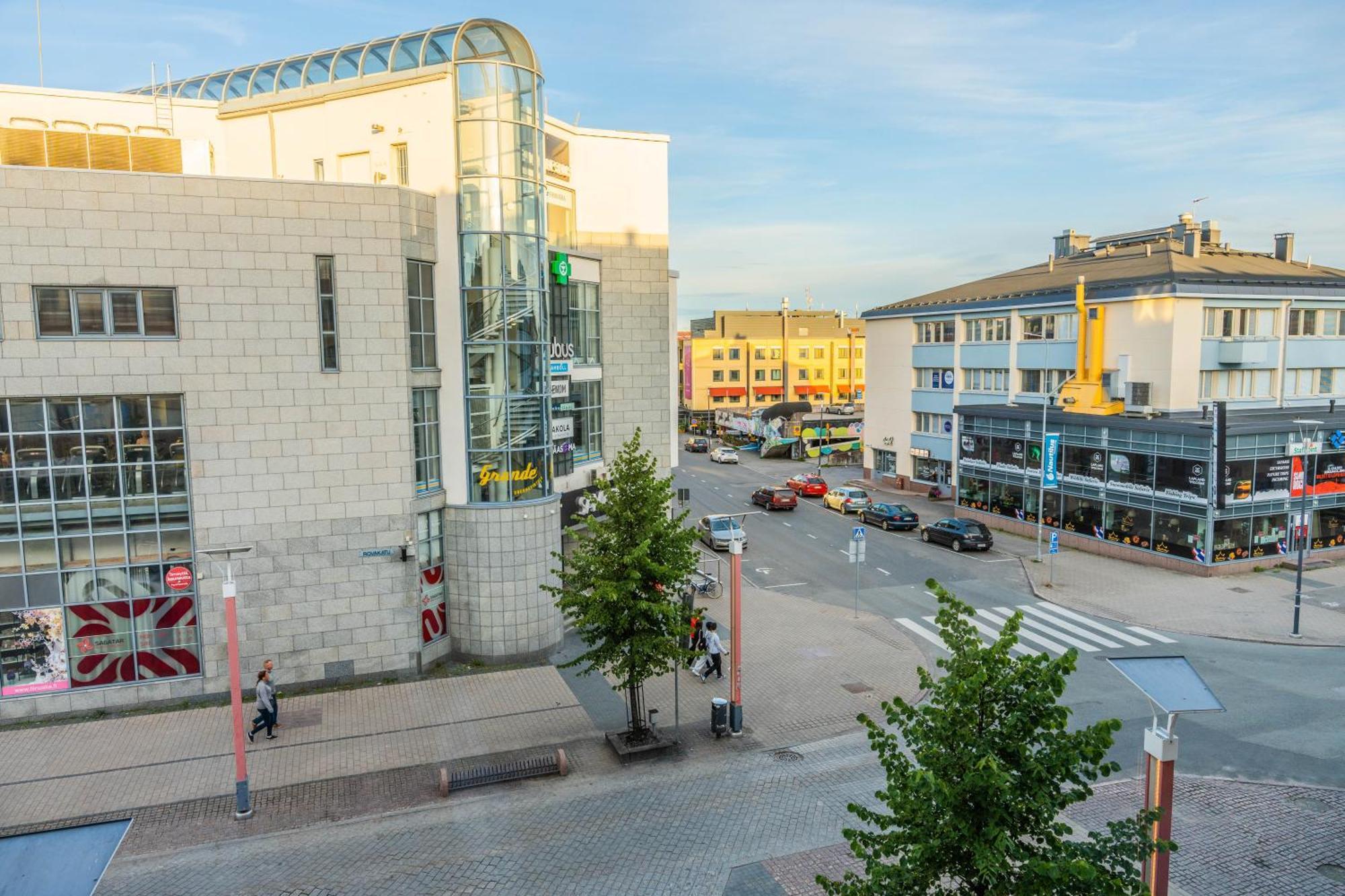 The Luxury Downtown Рованиеми Экстерьер фото
